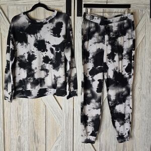 Sanctuary Black and Gray Tie-Dye Pajama Set
